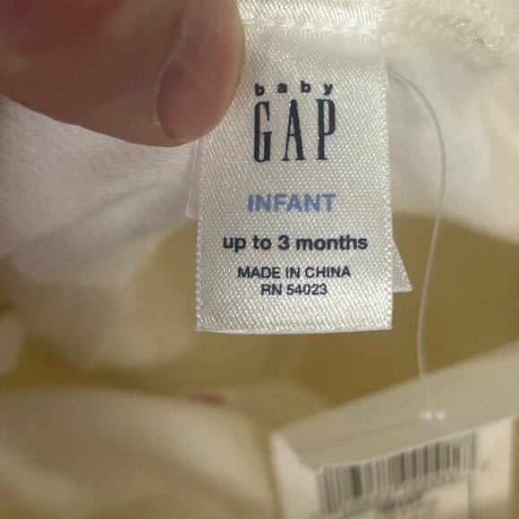 Baby Gap Vintage Overalls 0-3 Months White with Flowers NWT - Picture 9 of 11